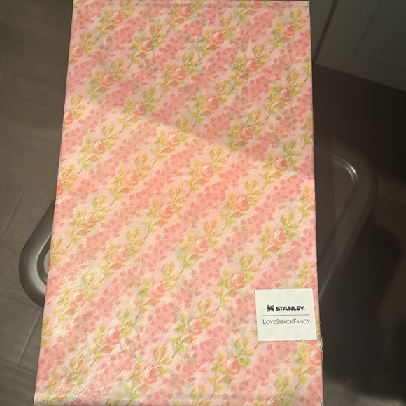 Stanley x LoveShakeFancy quencher 40 - Picture 7 of 7